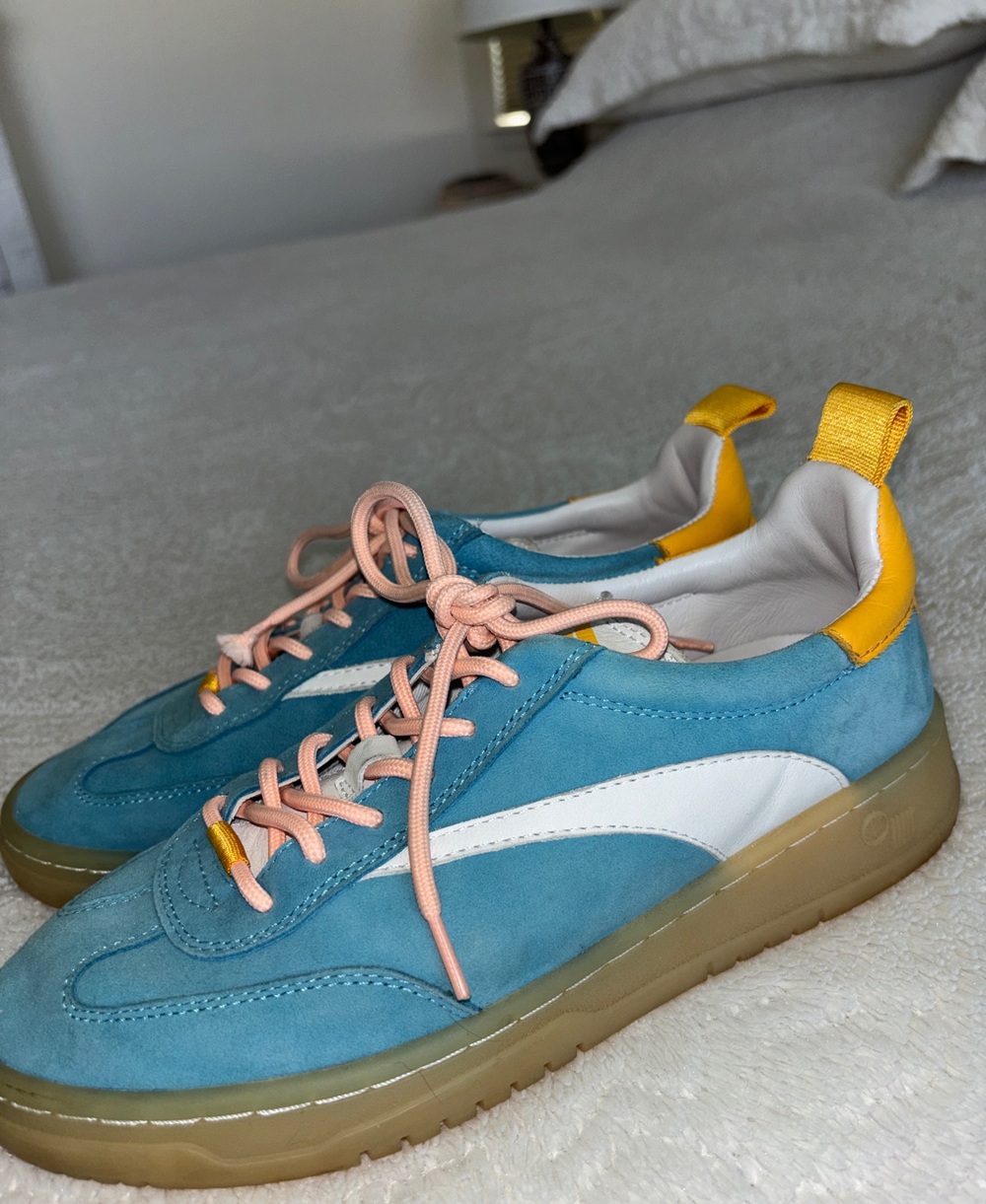 Women's baby blue Suede Low-Top Sneakers. Very clean. Too big for me. Size 6.